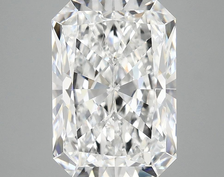 4.04 Carat Radiant Shaped Ideal Cut VVS2 IGI Certified Lab Grown Diamond