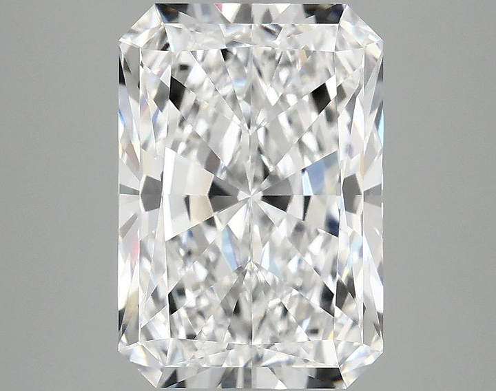3.93 Carat Radiant Shaped Ideal Cut VVS2 IGI Certified Lab Grown Diamond