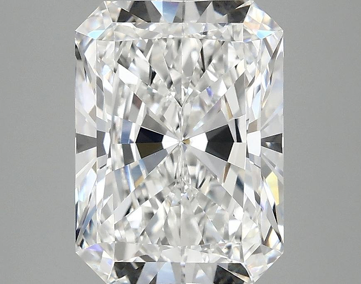3.09 Carat Radiant Shaped Excellent Cut VVS2 IGI Certified Lab Grown Diamond