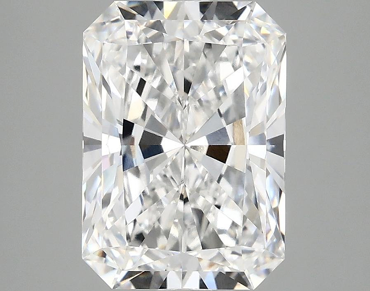 3.09 Carat Radiant Shaped Ideal Cut VVS2 IGI Certified Lab Grown Diamond