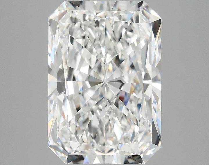 4.0 Carat Radiant Shaped Ideal Cut VVS2 IGI Certified Lab Grown Diamond