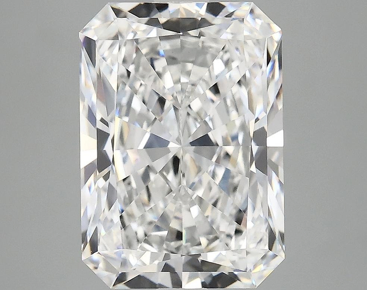 3.95 Carat Radiant Shaped Ideal Cut VVS2 IGI Certified Lab Grown Diamond