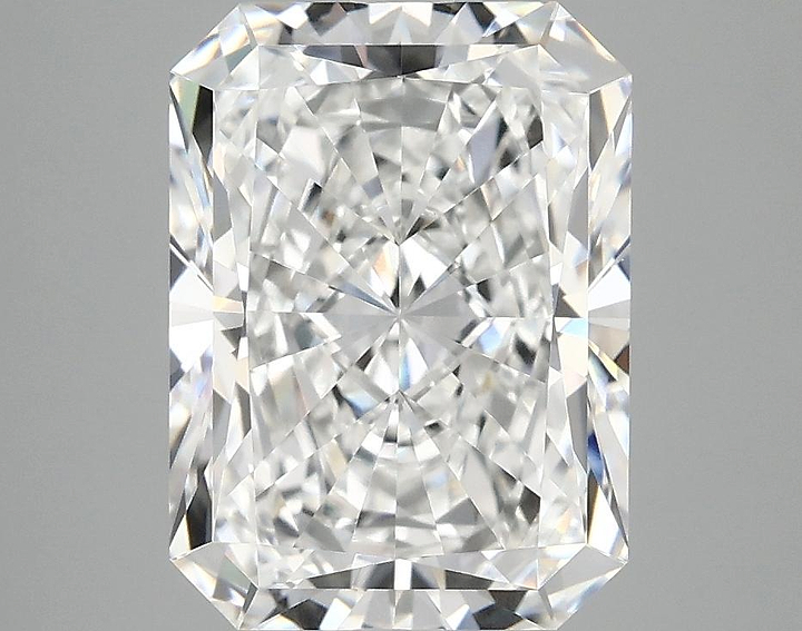 3.88 Carat Radiant Shaped Excellent Cut VVS2 IGI Certified Lab Grown Diamond