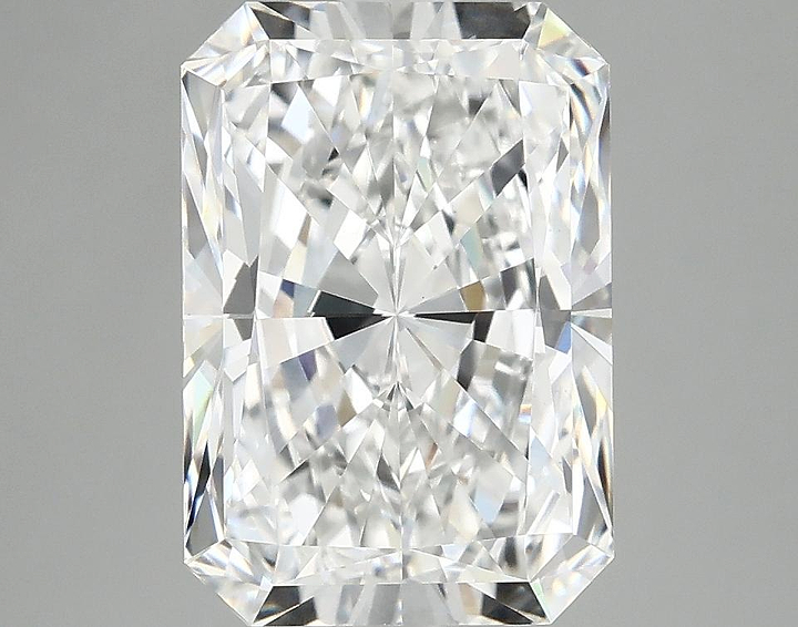 4.0 Carat Radiant Shaped Ideal Cut VVS2 IGI Certified Lab Grown Diamond
