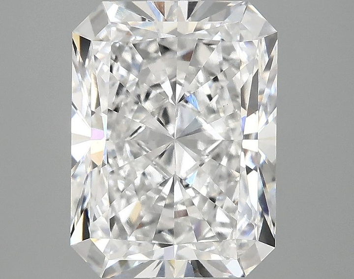 3.9 Carat Radiant Shaped Excellent Cut VS1 IGI Certified Lab Grown Diamond