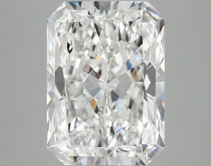 4.07 Carat Radiant Shaped Excellent Cut VVS2 IGI Certified Lab Grown Diamond