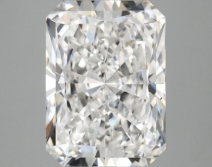 4.09 Carat Radiant Shaped Excellent Cut VVS2 IGI Certified Lab Grown Diamond