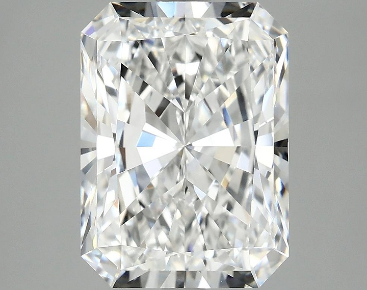 3.82 Carat Radiant Shaped Excellent Cut VVS2 IGI Certified Lab Grown Diamond