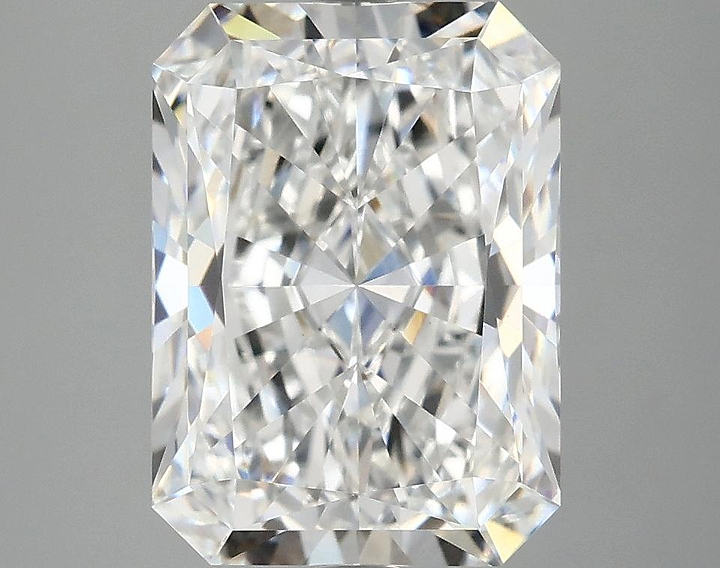 4.09 Carat Radiant Shaped Excellent Cut VS1 IGI Certified Lab Grown Diamond