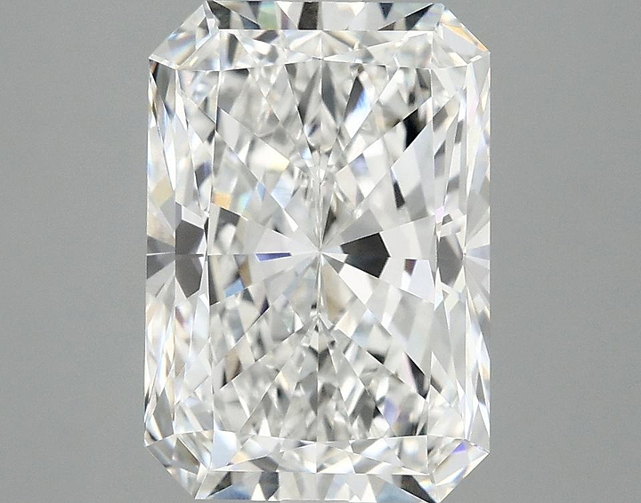 3.96 Carat Radiant Shaped Ideal Cut VVS2 IGI Certified Lab Grown Diamond