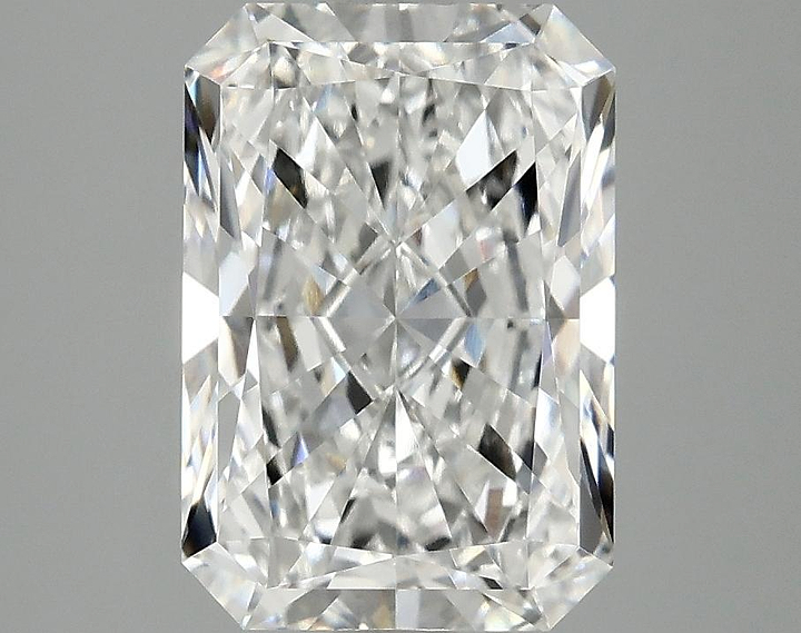 3.03 Carat Radiant Shaped Ideal Cut VVS2 IGI Certified Lab Grown Diamond