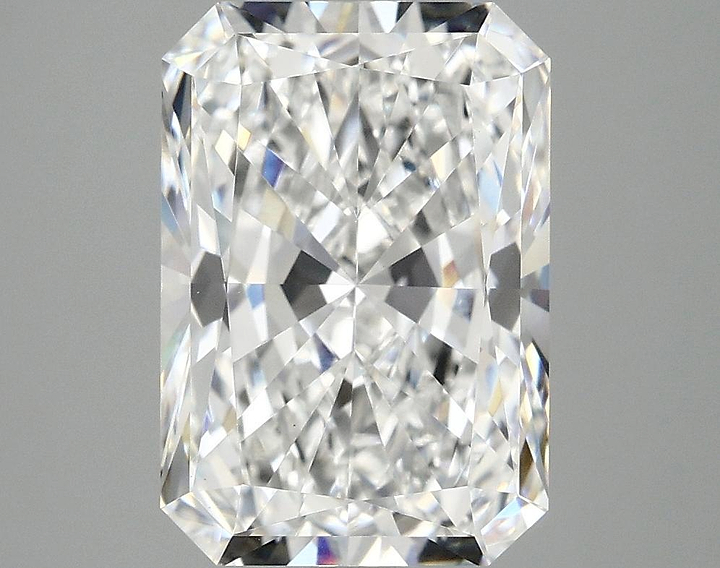 4.1 Carat Radiant Shaped Ideal Cut VVS2 IGI Certified Lab Grown Diamond