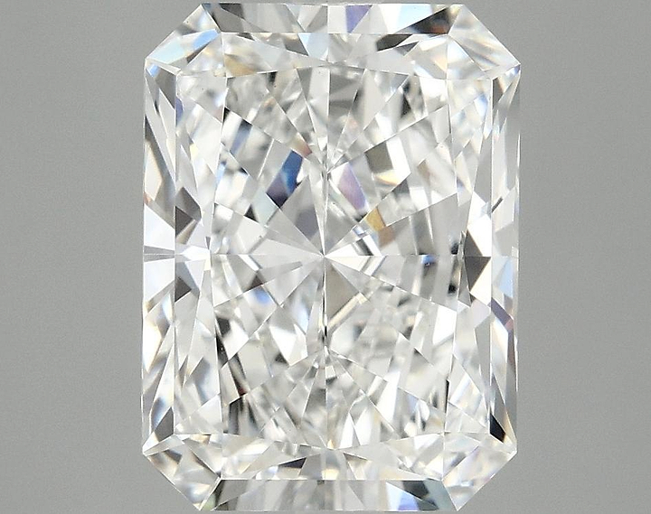 3.99 Carat Radiant Shaped Excellent Cut VVS2 IGI Certified Lab Grown Diamond