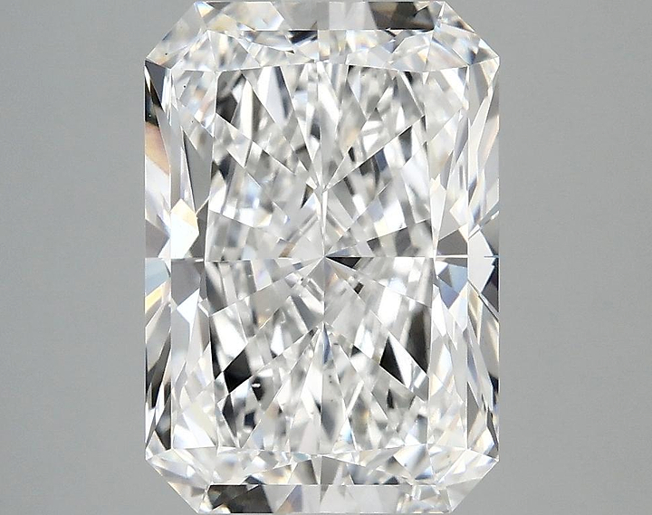 4.0 Carat Radiant Shaped Ideal Cut VVS2 IGI Certified Lab Grown Diamond