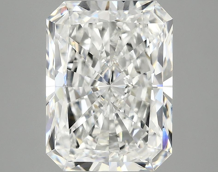 4.01 Carat Radiant Shaped Excellent Cut VVS2 IGI Certified Lab Grown Diamond
