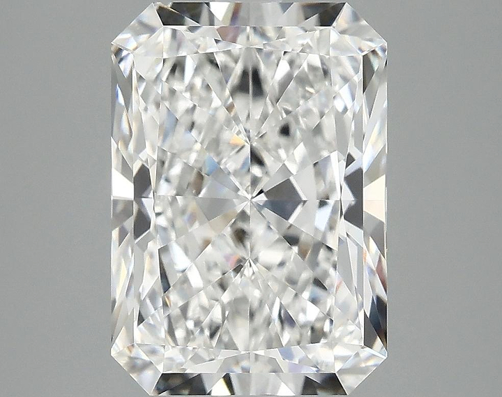 4.05 Carat Radiant Shaped Ideal Cut VVS2 IGI Certified Lab Grown Diamond