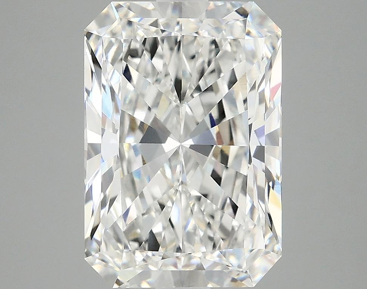 4.05 Carat Radiant Shaped Ideal Cut VVS2 IGI Certified Lab Grown Diamond