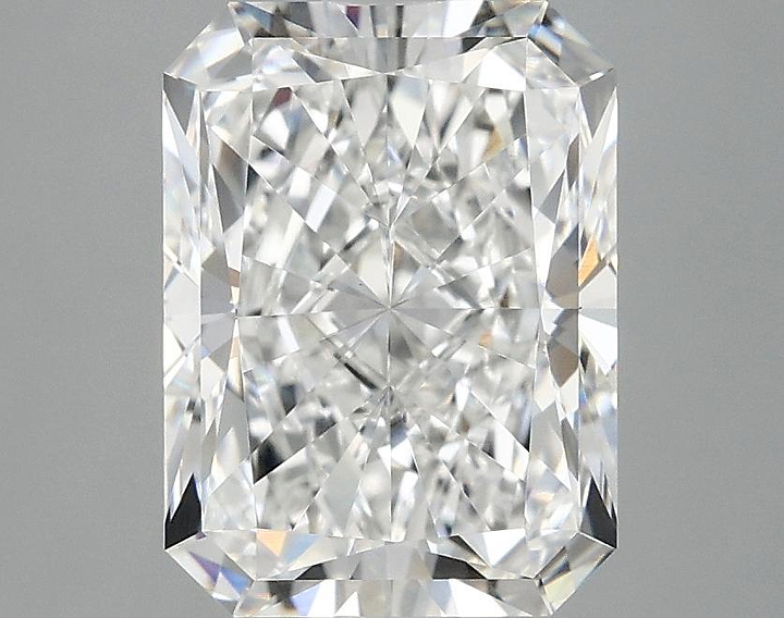 3.09 Carat Radiant Shaped Excellent Cut VVS2 IGI Certified Lab Grown Diamond