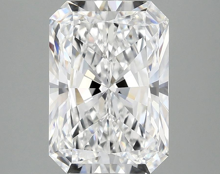 3.07 Carat Radiant Shaped Ideal Cut VVS2 IGI Certified Lab Grown Diamond