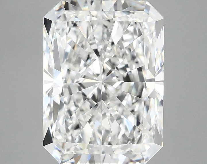 4.05 Carat Radiant Shaped Excellent Cut VVS2 IGI Certified Lab Grown Diamond