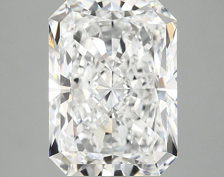 4.05 Carat Radiant Shaped Excellent Cut VS1 IGI Certified Lab Grown Diamond