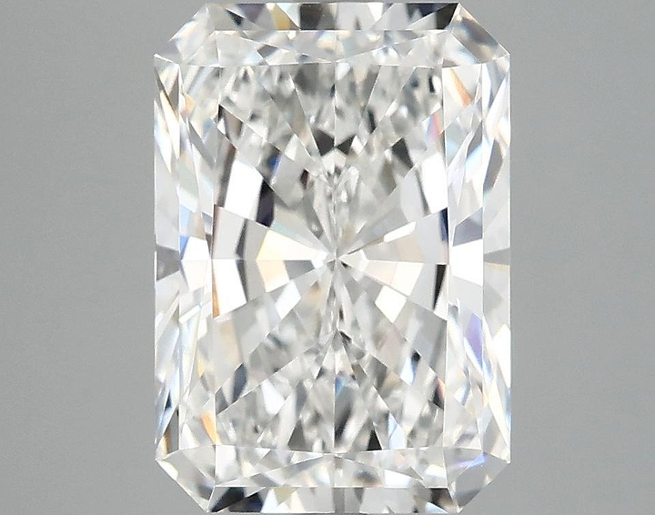 4.09 Carat Radiant Shaped Ideal Cut VVS2 IGI Certified Lab Grown Diamond