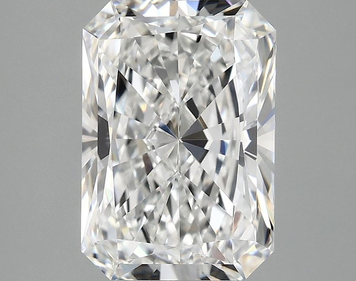 2.99 Carat Radiant Shaped Ideal Cut VVS2 IGI Certified Lab Grown Diamond