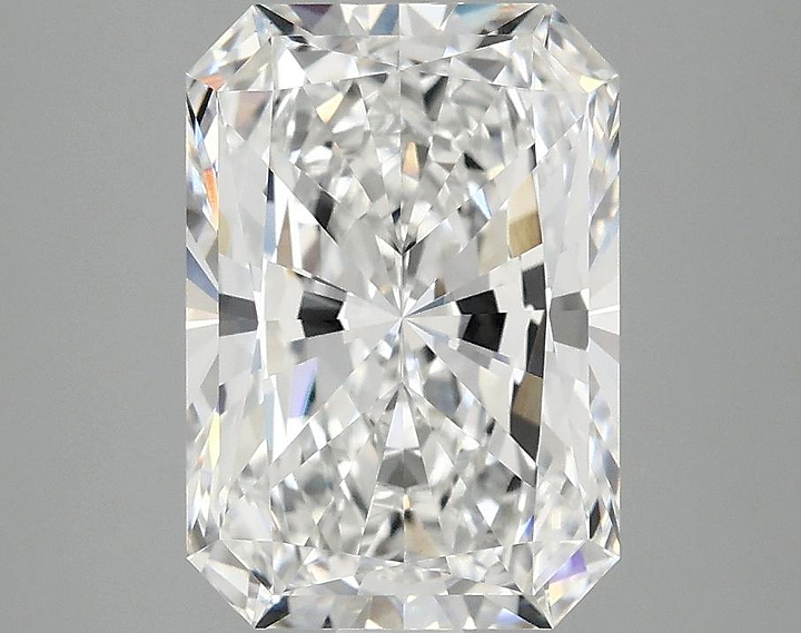 3.02 Carat Radiant Shaped Ideal Cut VVS2 IGI Certified Lab Grown Diamond