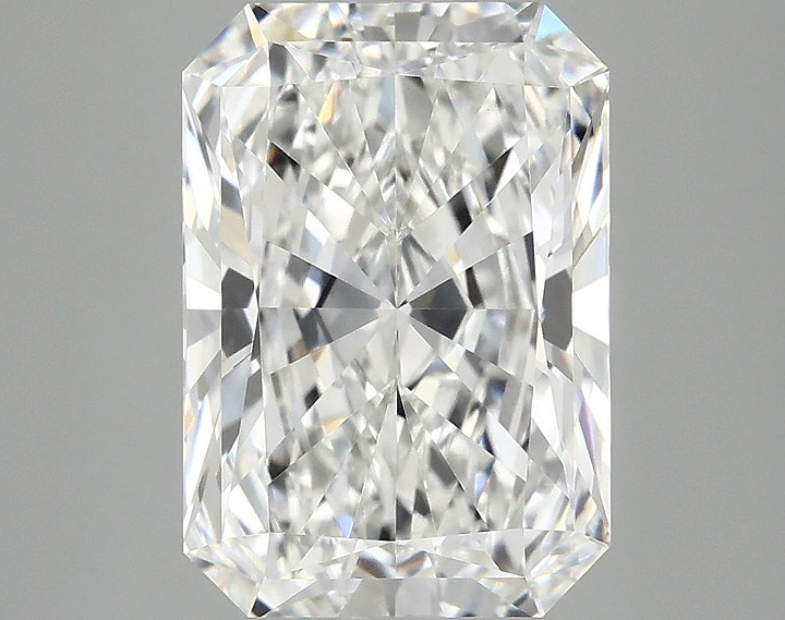 3.93 Carat Radiant Shaped Ideal Cut VVS2 IGI Certified Lab Grown Diamond