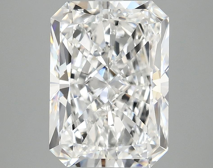 4.03 Carat Radiant Shaped Ideal Cut VVS2 IGI Certified Lab Grown Diamond