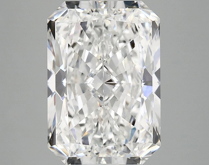 4.15 Carat Radiant Shaped Ideal Cut VVS2 IGI Certified Lab Grown Diamond