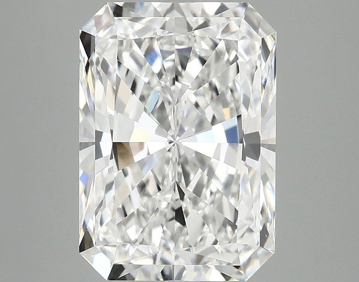 3.93 Carat Radiant Shaped Ideal Cut VVS2 IGI Certified Lab Grown Diamond