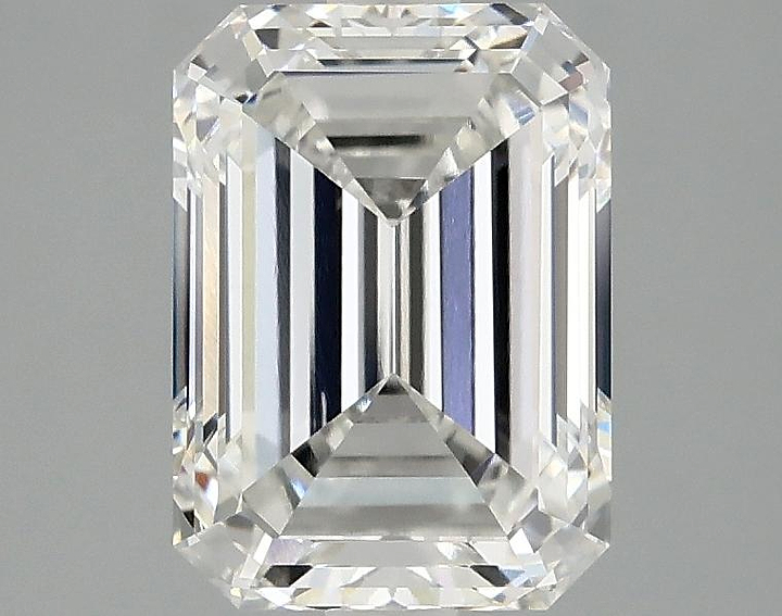 2.5 Carat Emerald Shaped Excellent Cut VS2 IGI Certified Lab Grown Diamond