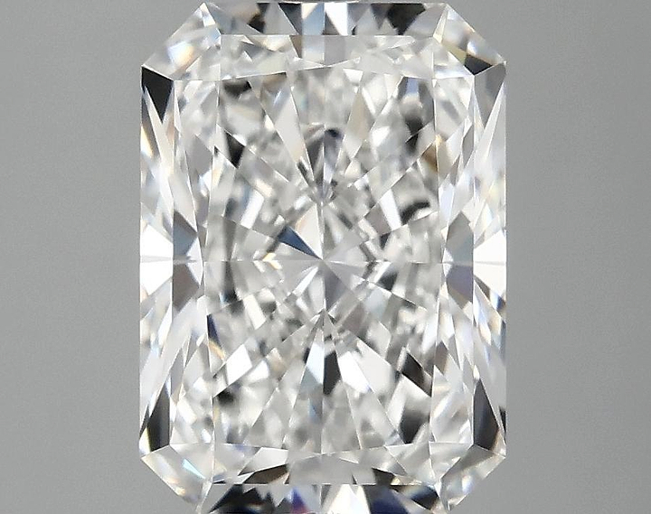 3.36 Carat Radiant Shaped Ideal Cut VVS2 IGI Certified Lab Grown Diamond