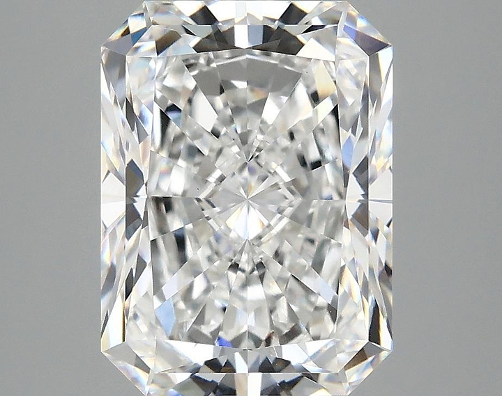 4.01 Carat Radiant Shaped Excellent Cut VVS2 IGI Certified Lab Grown Diamond