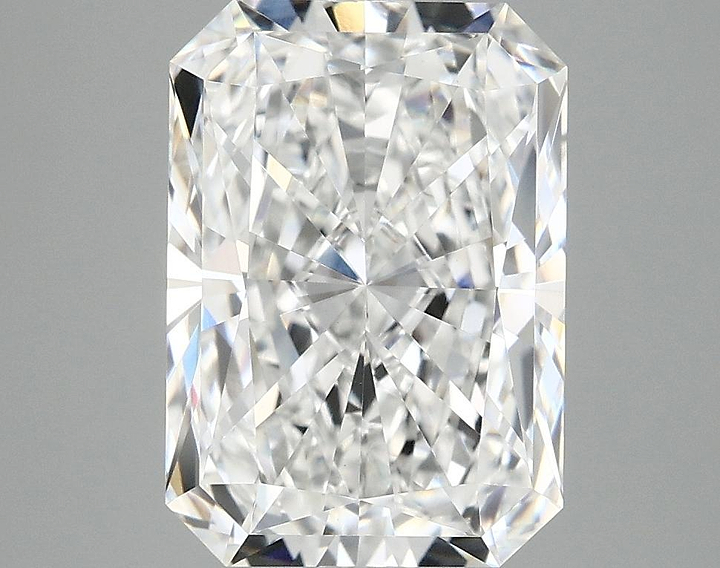 3.98 Carat Radiant Shaped Ideal Cut VVS2 IGI Certified Lab Grown Diamond
