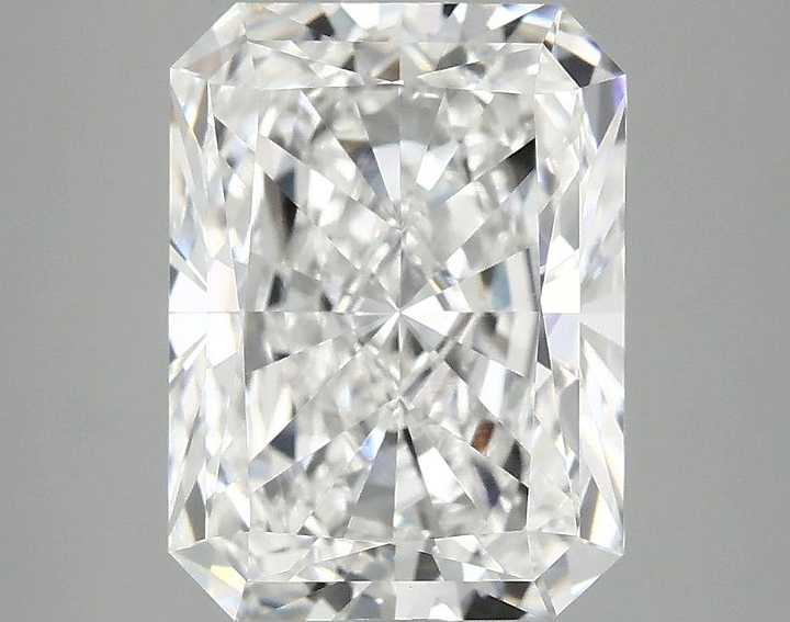 3.84 Carat Radiant Shaped Excellent Cut VS1 IGI Certified Lab Grown Diamond