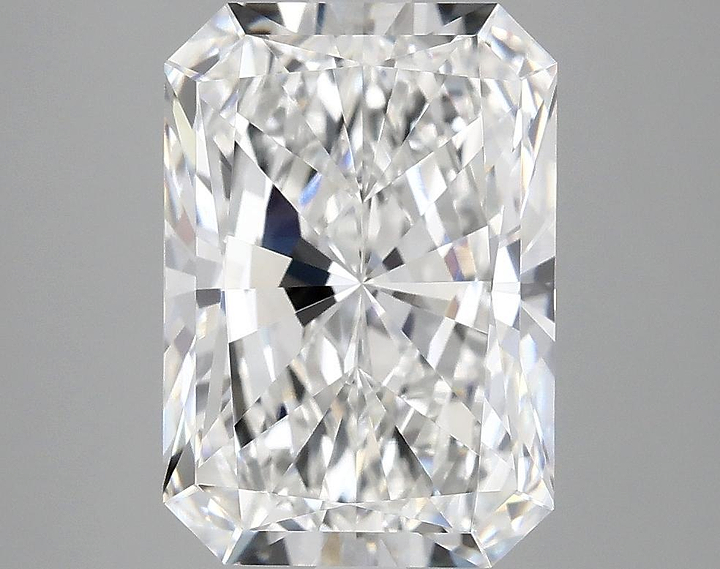 3.89 Carat Radiant Shaped Ideal Cut VVS2 IGI Certified Lab Grown Diamond