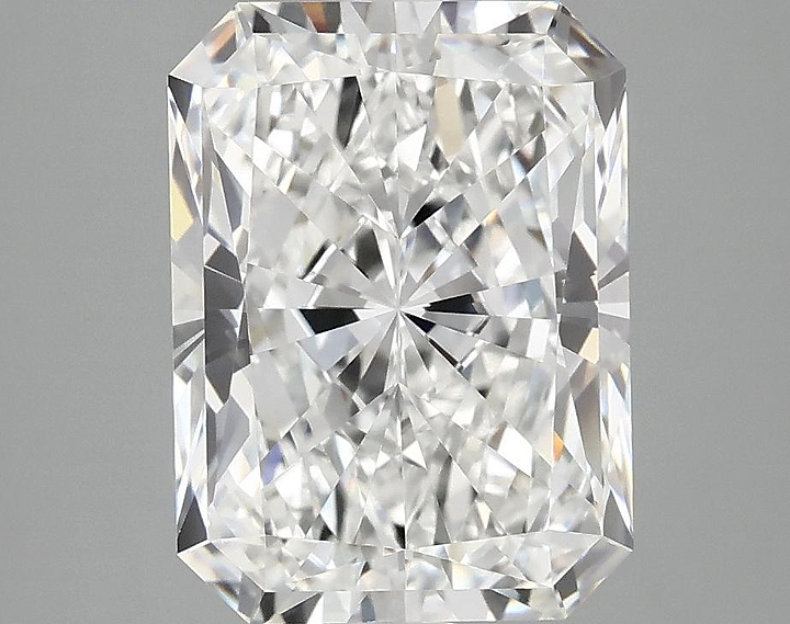 3.89 Carat Radiant Shaped Excellent Cut VVS2 IGI Certified Lab Grown Diamond