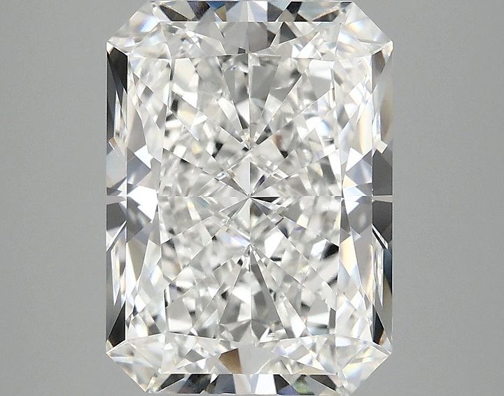 4.16 Carat Radiant Shaped Excellent Cut VS1 IGI Certified Lab Grown Diamond