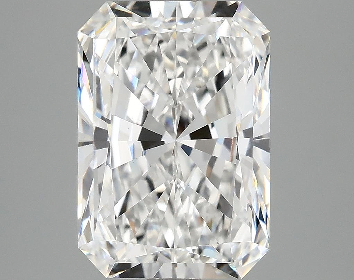 3.94 Carat Radiant Shaped Ideal Cut VS1 IGI Certified Lab Grown Diamond