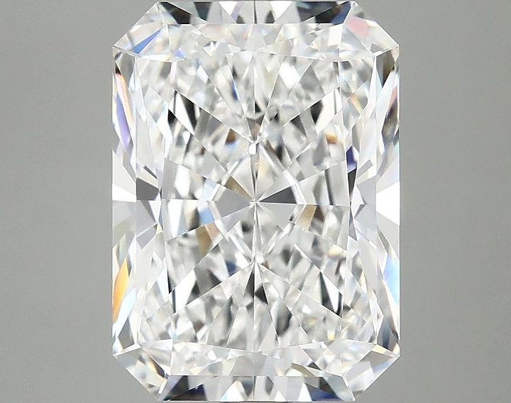 4.19 Carat Radiant Shaped Ideal Cut VVS2 IGI Certified Lab Grown Diamond