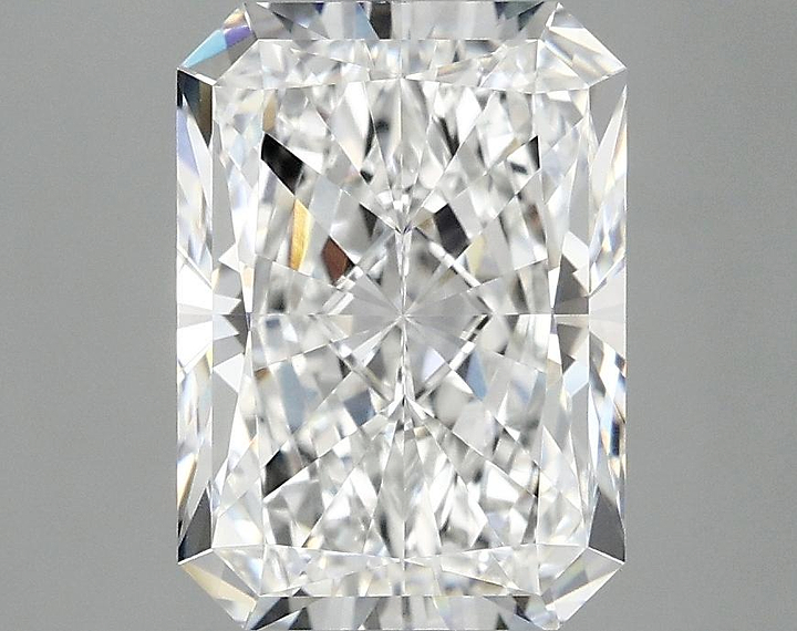 3.08 Carat Radiant Shaped Ideal Cut VVS2 IGI Certified Lab Grown Diamond