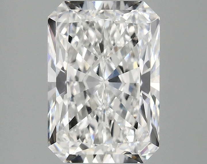 3.08 Carat Radiant Shaped Ideal Cut VVS2 IGI Certified Lab Grown Diamond