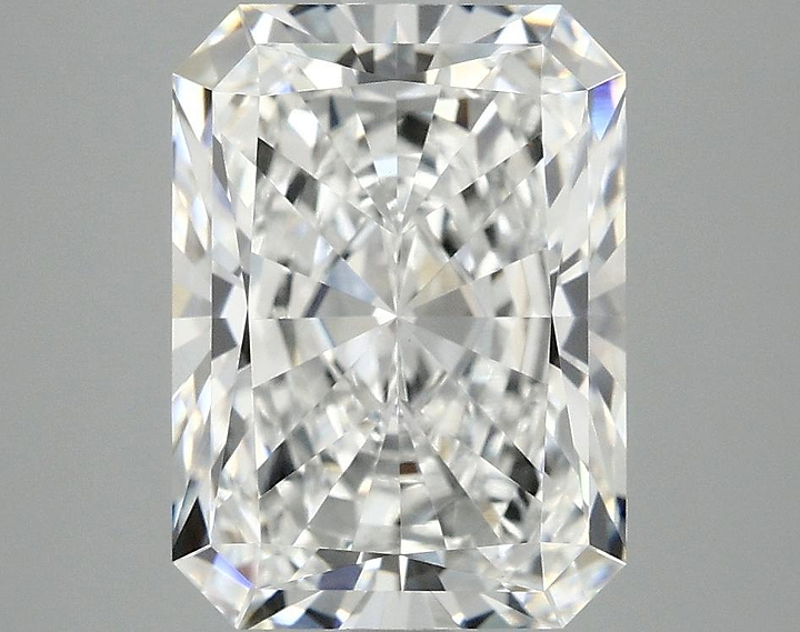 4.1 Carat Radiant Shaped Excellent Cut VVS2 IGI Certified Lab Grown Diamond