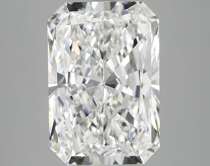 4.1 Carat Radiant Shaped Ideal Cut VVS2 IGI Certified Lab Grown Diamond
