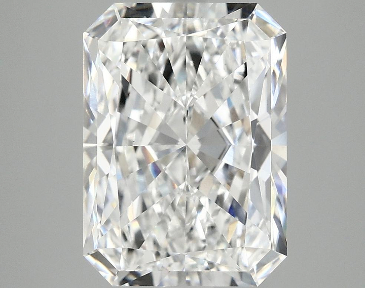 4.05 Carat Radiant Shaped Ideal Cut VVS2 IGI Certified Lab Grown Diamond