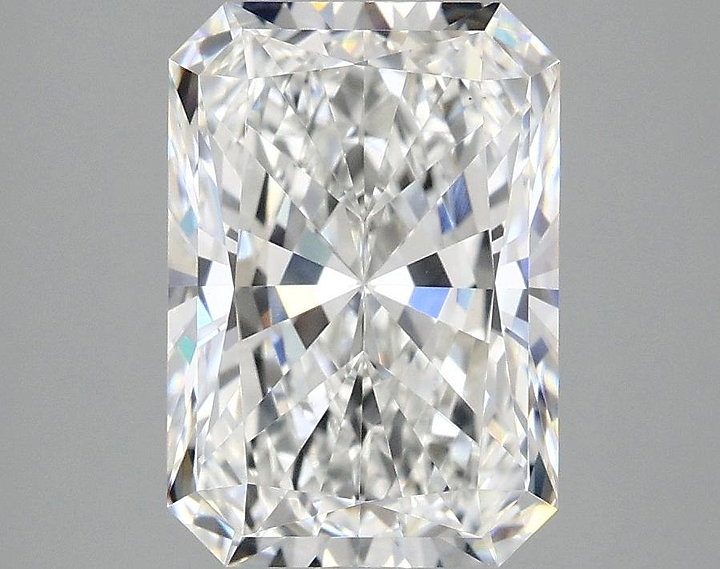 3.07 Carat Radiant Shaped Ideal Cut VS1 IGI Certified Lab Grown Diamond