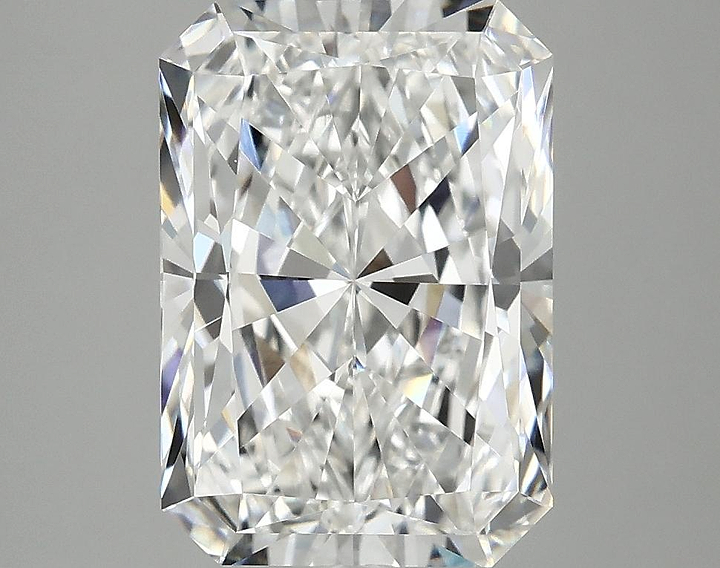 4.02 Carat Radiant Shaped Ideal Cut VVS2 IGI Certified Lab Grown Diamond