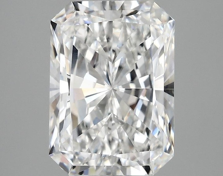 3.07 Carat Radiant Shaped Ideal Cut VVS2 IGI Certified Lab Grown Diamond